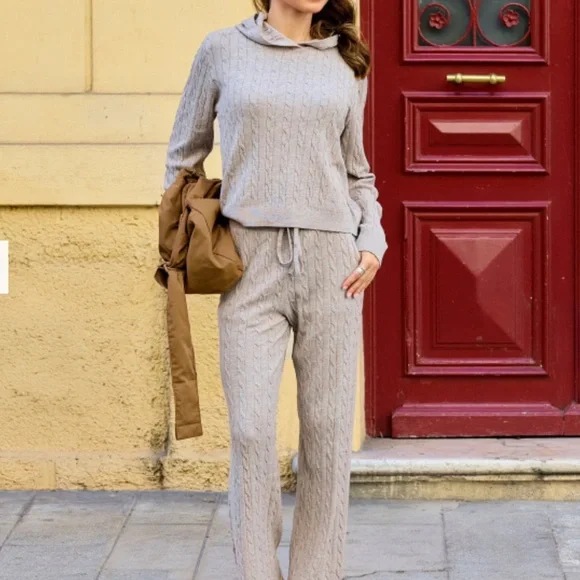 Uniqlo cable knit sweater set beige - Picture 1 of 4